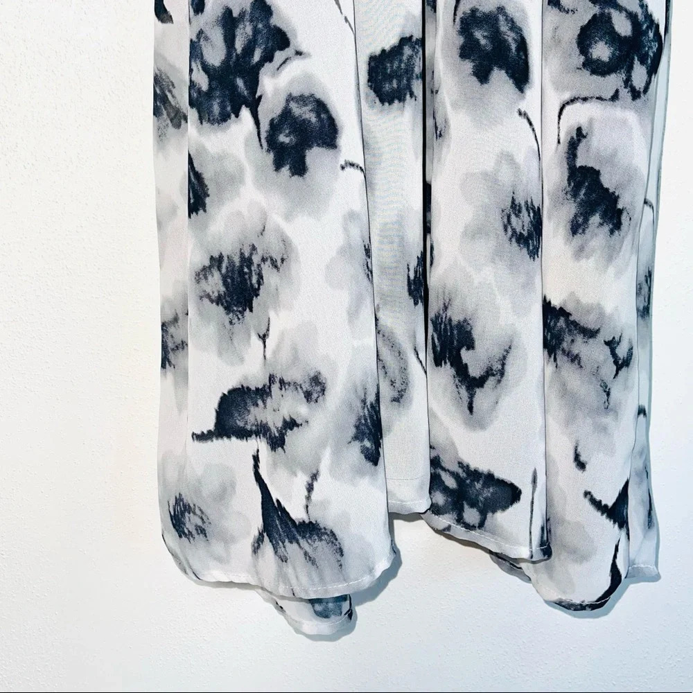 ASTR The Label White & Gray Watercolor Floral Print Shift Dress Small Women’s - Picture 5 of 12
